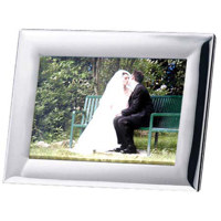 Pictronic Illuminated Flat Screen Photo Frame for a 4" x 6" Picture, Silver Plate Plain Curve