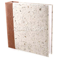 Pioneer Bound Leather Bi-Directional Picture Album, Holds 200 4" x 6" Photos, 2 Up