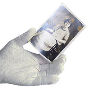 Archival Methods White Cotton Gloves Small 61001
