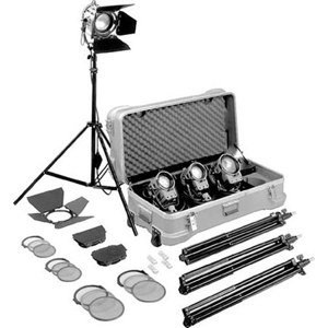  Arri Tungsten Fresnel Lighting Kit with 4 Fresnels, Bulbs and Accessories, 1,900 Watts, 220 Volts. 