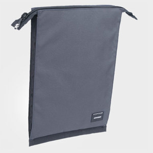 Crumpler Goldschlager's Carpet 13in Laptop Sleeve, Blk: Picture 1 regular