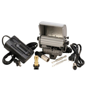  Cool-Lux SL-3010 AC / DC Pack with SL-3000, Soft Hood & Both AC and DC Lamps. 