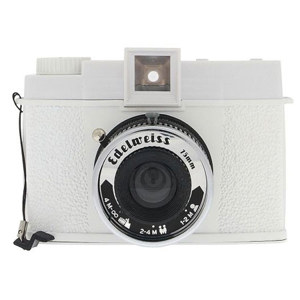 Lomo Diana+120mm Format SuperWA Pinhole Shot Camera WHT: Picture 1 regular