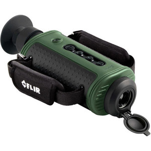  FLIR Scout TS24 Pro Handheld Thermal Night Vision Camera, 240x180 Resolution, 19mm Lens, PAL 8.3Hz Video, 2x Digital E-Zoom 