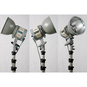  JTL 2810 Everlight with 7" Standard Reflector & 750 Watt Quartz Halogen Bulb. 
