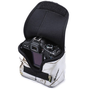 Image :  LensCoat BodyBag Compact with Grip Realtree AP Snow 