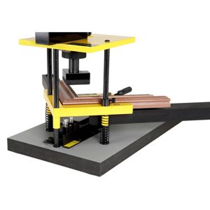 Logan Graphics F300-2: Pro Joiner Holds Wood Frame Sections Together for Nailing: Picture 1 regular