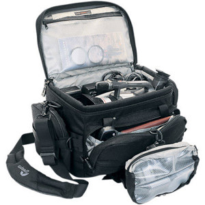 Lowepro Compact Aw Dv Black: Picture 1 regular
