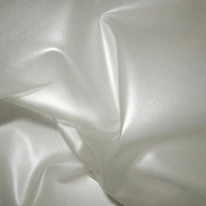 Matthews 319028 20x20ft Silent Frost Butterfly Fabric: Picture 1 regular