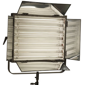  Smith-Victor FL-330, 6 Tube 330 watt, 5600K Fluorescent Light Bank with Dimmers, 55 watts per Tube 