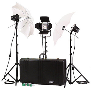  Smith-Victor K77 2200-Watt Quartz Interview Lighting Kit with 2 765-UM & 1 750-SG Lights, 696 Pro Lighting Case. 