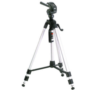  Smith-Victor Series P820 Tripod with a 2-Way Fluid Head, Maximum Load 6 Lbs. 