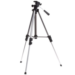  Bilora 800 Aluminum Tripod with Panhead. Closed 18.5 Inchs - Opens to 48 Inchs 