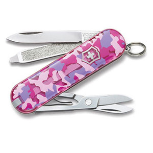  Victorinox Swiss Army Classic SD Pocket Knife, Pink Camo 