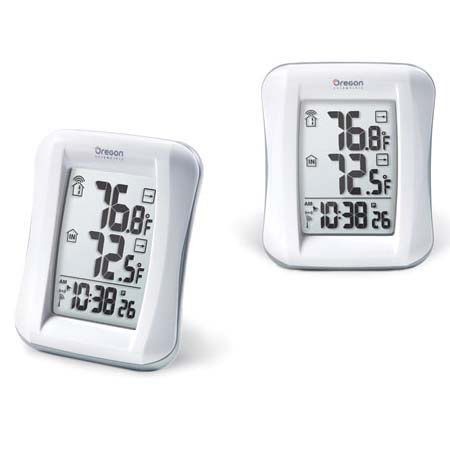 Oregon Scientific RMR682A Wireless Indoor/Outdoor Thermometer with Self-Setting Atomic Clock image
