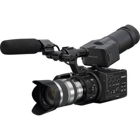 Sony NEX-FS100UK Super 35mm Sensor Camcorder with 18-200mm Zoom Lens, 3.5