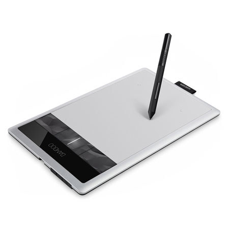 Wacom CTH470 Bamboo Capture Digital Tablet, 5.8 x 3.6" Active Area, USB Interface, 1024 Levels of Sensitivity, Mac & Windows Compatibility, Silver