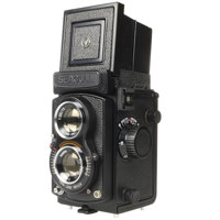 Seagull 104, 6cm x 6cm Medium Format Twin Lens Reflex (TLR) Camera with Built-in 75mm f/3.5 Lens. image