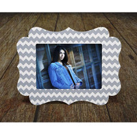 

TAP Chic Easel Stylish Diecut Frame, For a 5x7" Photo, Pack of 100 Color: Grey Chevron