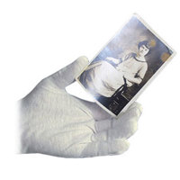 

Archival Methods White Lintless Nylon Gloves Medium Package of 4 Pairs.