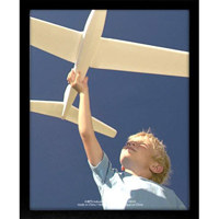 

MCS Linear Solid Wood Frame, With a 1/2" Wide Molding, for a 8x10" Photograph, Color: Black.