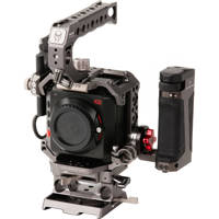 

Tilta Tiltaing Z CAM Kit C, Includes Cage, Quick Release Top Handle, SSD Drive Holder, 15mm LWS Baseplate Type I and 15mm Bottom Single Rod Holder, Gray