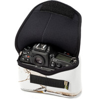 

LensCoat BodyBag Plus Camera Body Case, Realtree AP Snow