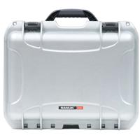 

Nanuk Medium Series 920 Lightweight NK-7 Resin Waterproof Protective Case with Padded Dividers, Silver