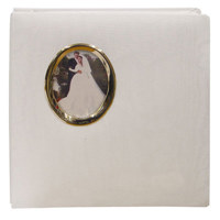 

Pioneer Photo Album Oval Framed Wedding Photo Album, Moire Fabric Cover with Gold Photo Frame, Holds 100 5x7" And 4 8x10" Photos, Color: White.