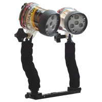 

Ultramax ULTRAPOWER-II UXLG-1 6W LED Wide-Angle Video Dive Light PRO Package