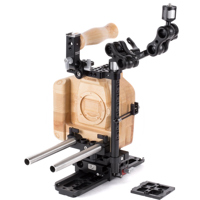 

Wooden Camera Canon 1DX/1DC Unified Accessory Kit (Advanced), Includes Unified DSLR Cage (Large), 15mm Baseplate, 2x 15mm Rod, 3" Ultra Arm Monitor Mount and 8" Safety Dovetail