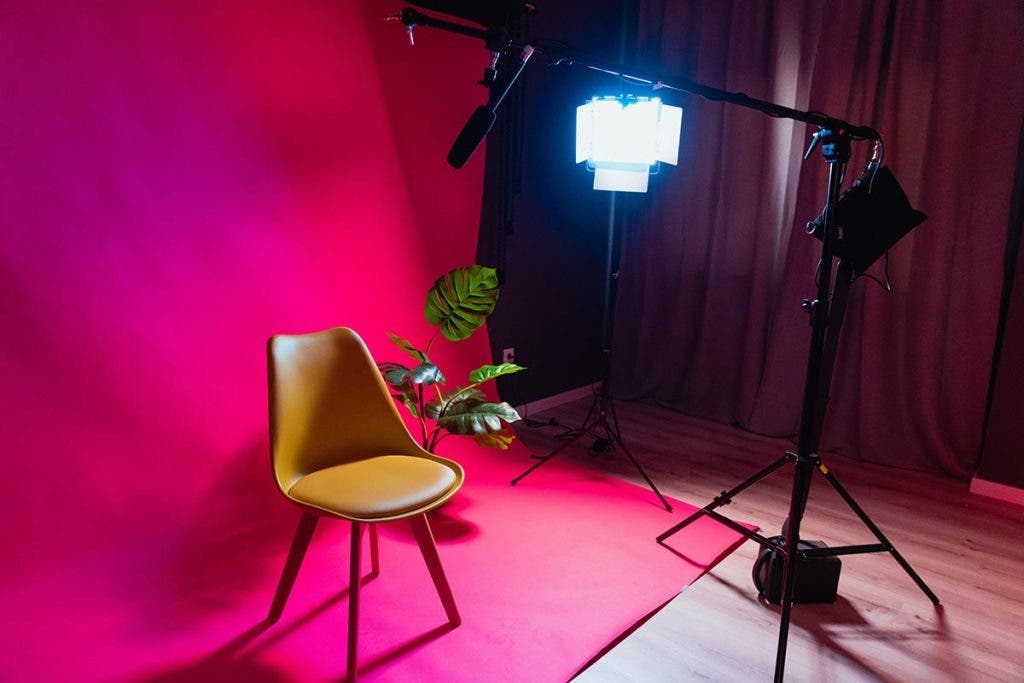 Continuous lighting or flash? Which is right for you?