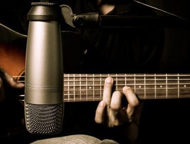 mic in front of guitar