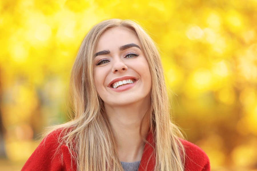 portrait of girl with creamy background bokeh