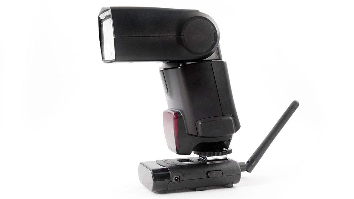 Canon Speedlite 580EX II Flash [GN190] {Bounce, Swivel, Zoom} - With Case  and Mini Stand - EX+