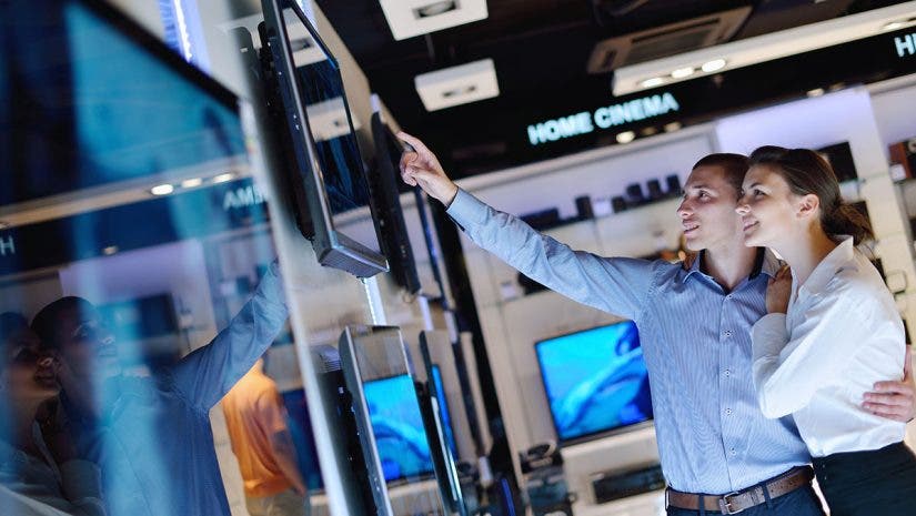couple TV shopping