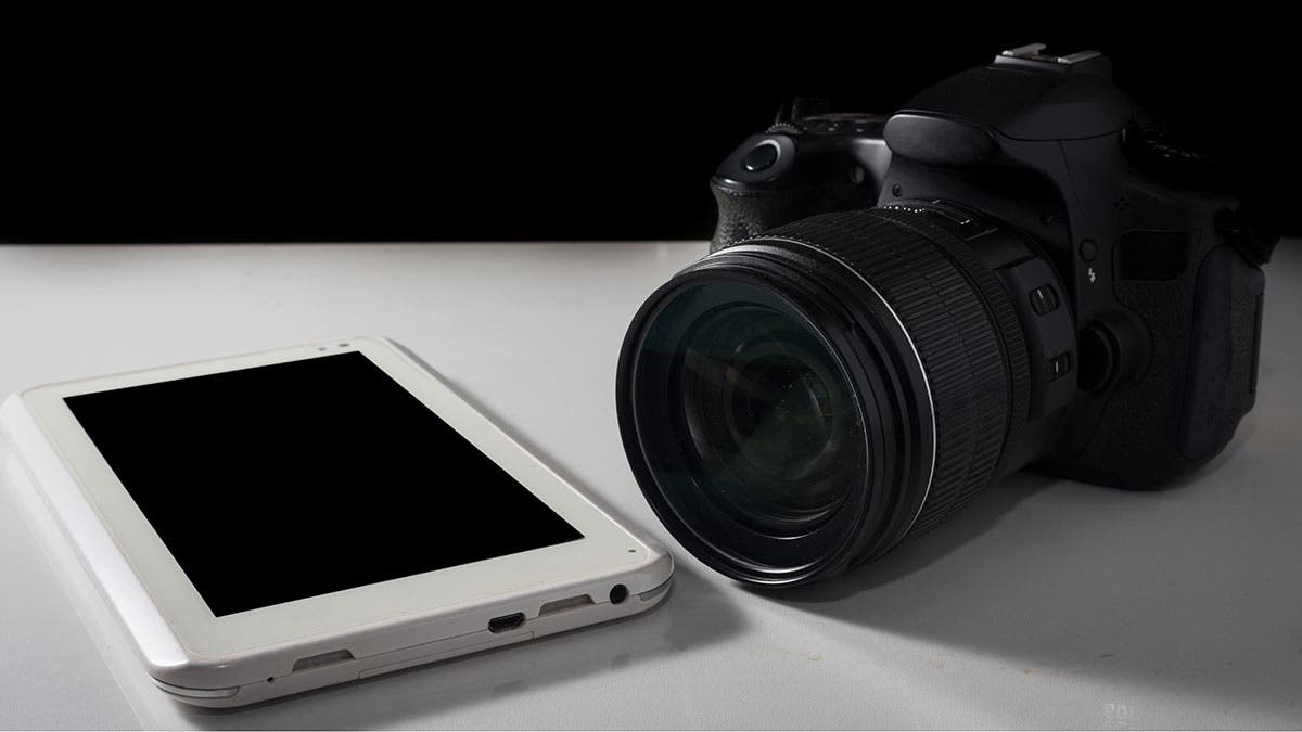 tablet dslr camera