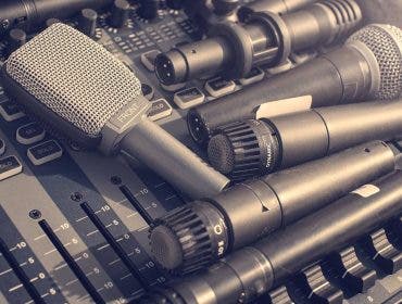 microphones recording equipment