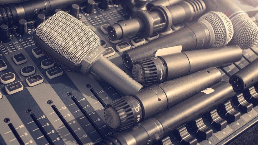 microphones recording equipment