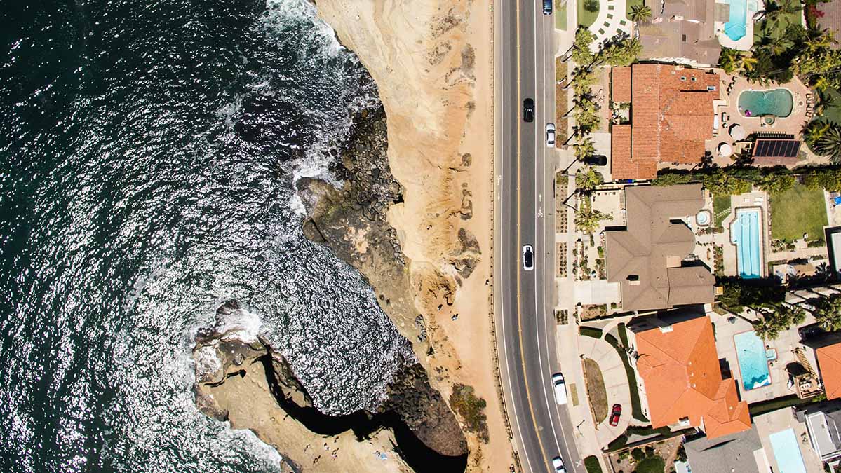 phantom-3-drone-ruben-gutierrez--HtllDvca4U-unsplash