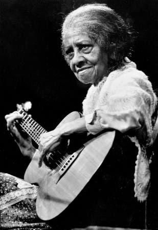 Elizabeth-Cotten-309x450