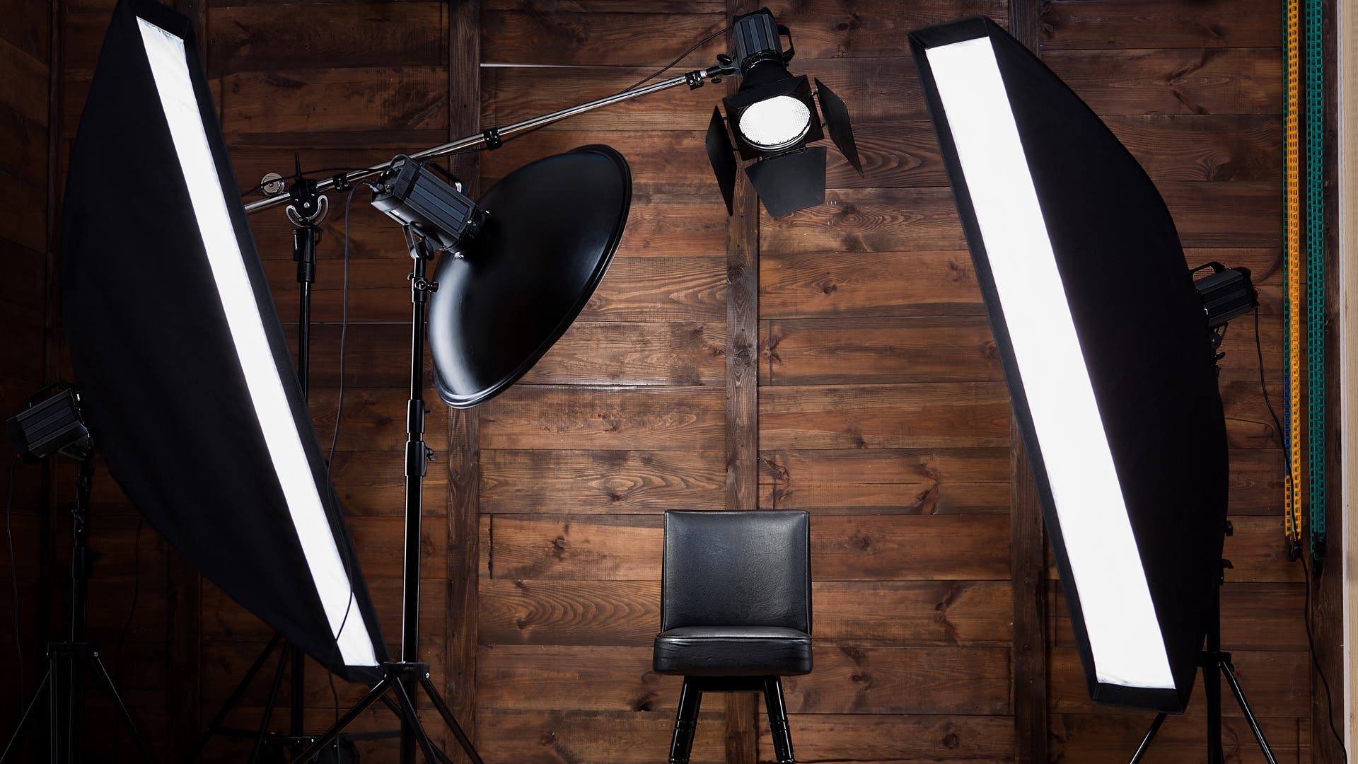 LED Panel Lights vs Softbox Lights: Which is Better?