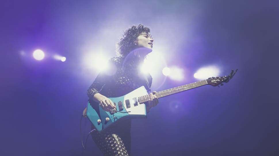 st-vincent-live-ernie-ball-970x545