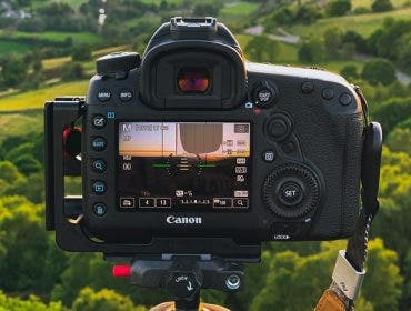 DSLR Camera feature