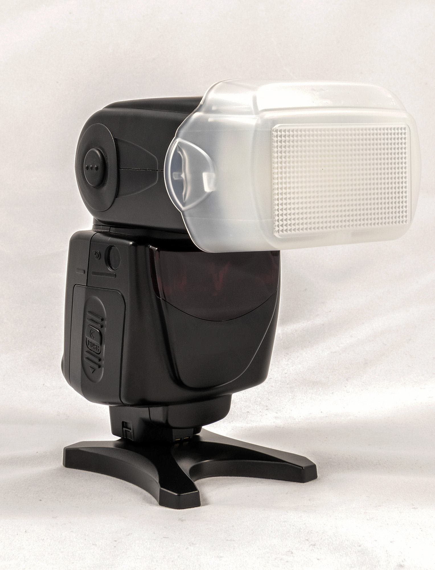 FAQ What is a Flash Diffuser and How Do You Use It? Adorama Learning