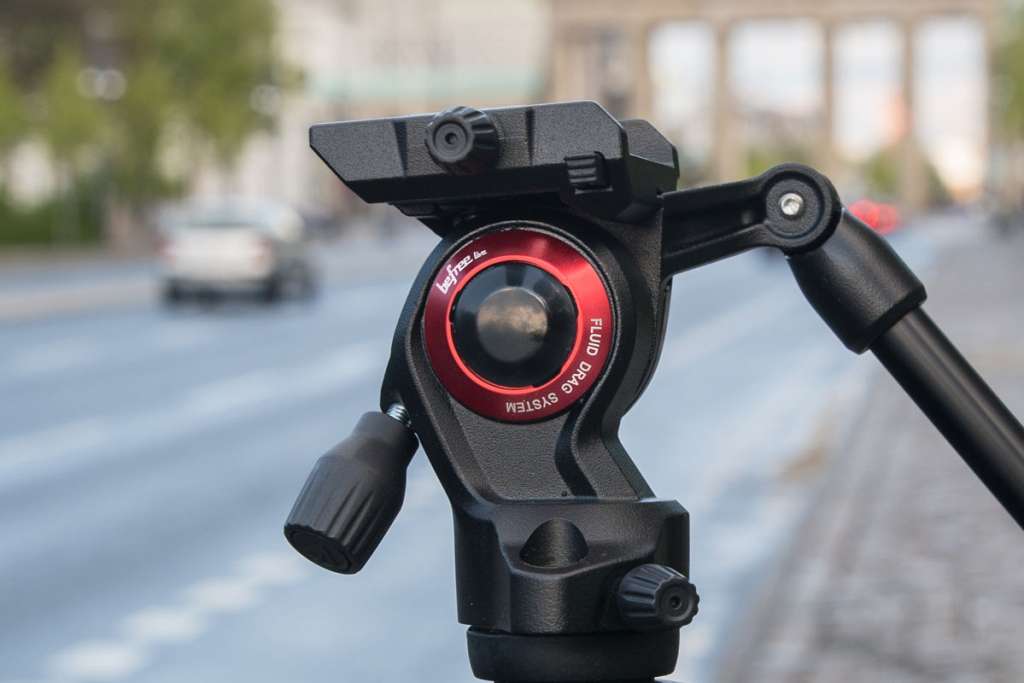 lightweight travel tripod fluid head