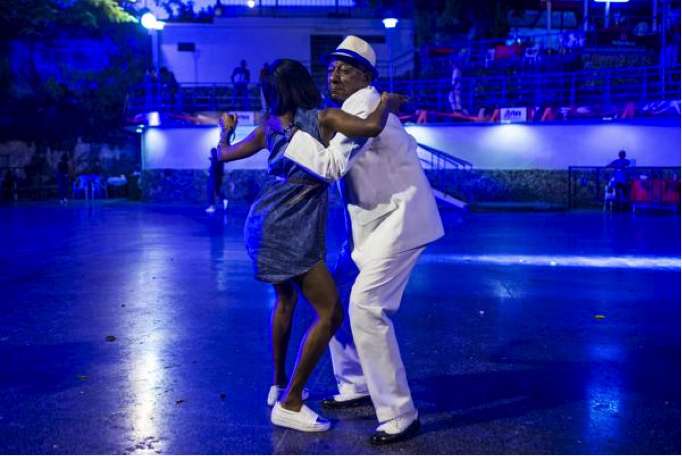 people dancing