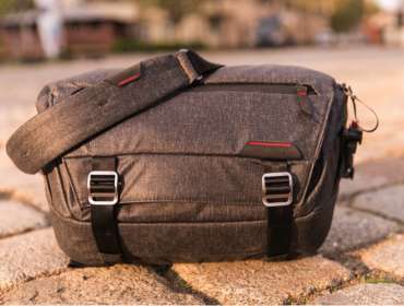 peak design sling bag