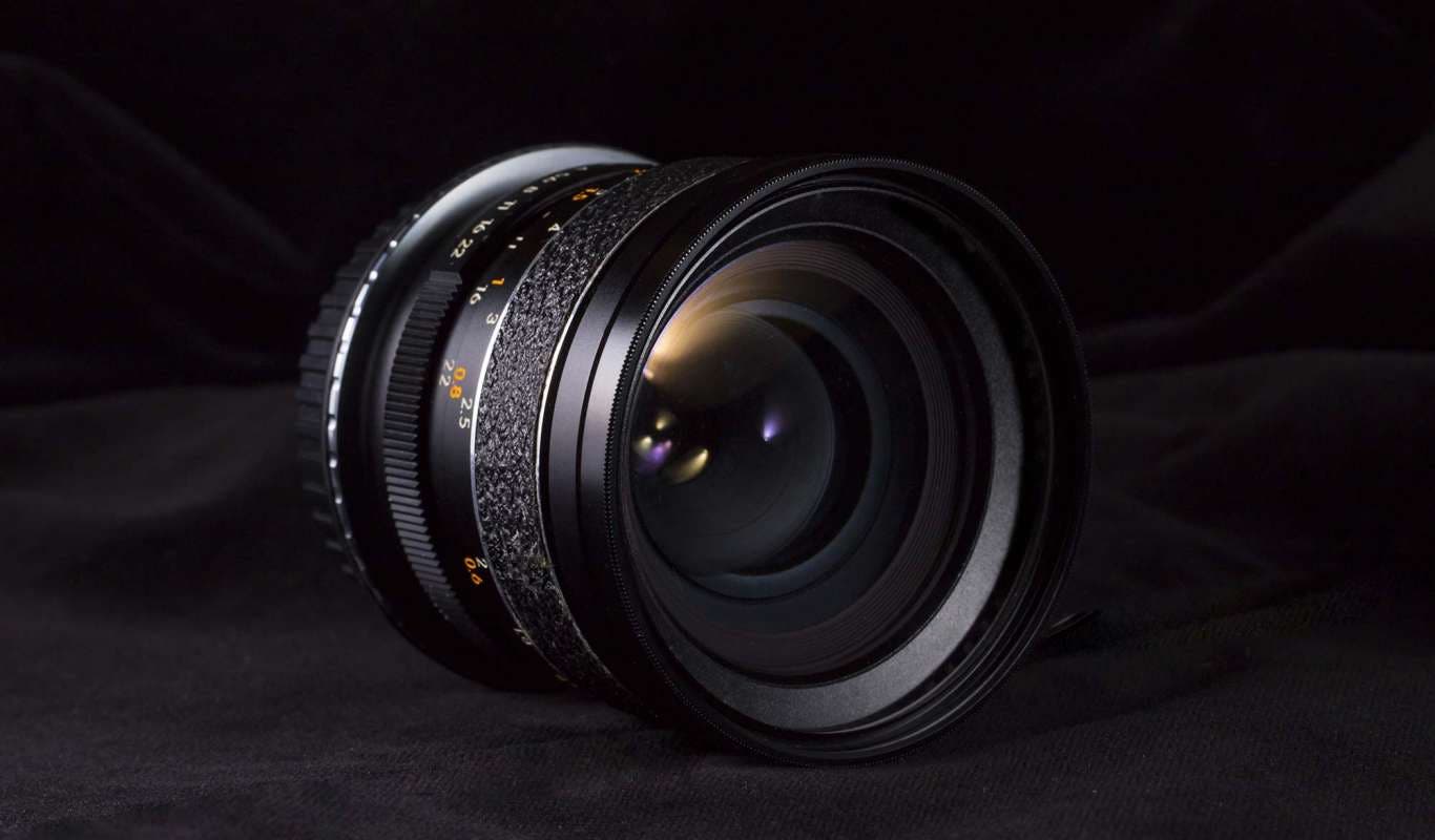 Best Wide Angle Lenses For Nikon DSLR Cameras ALC