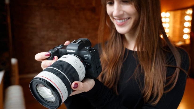 best mirrorless full frame camera for professionals